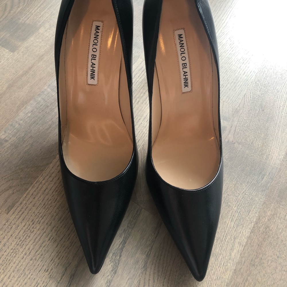 BRAND NEW Manolo BB Pump size 40